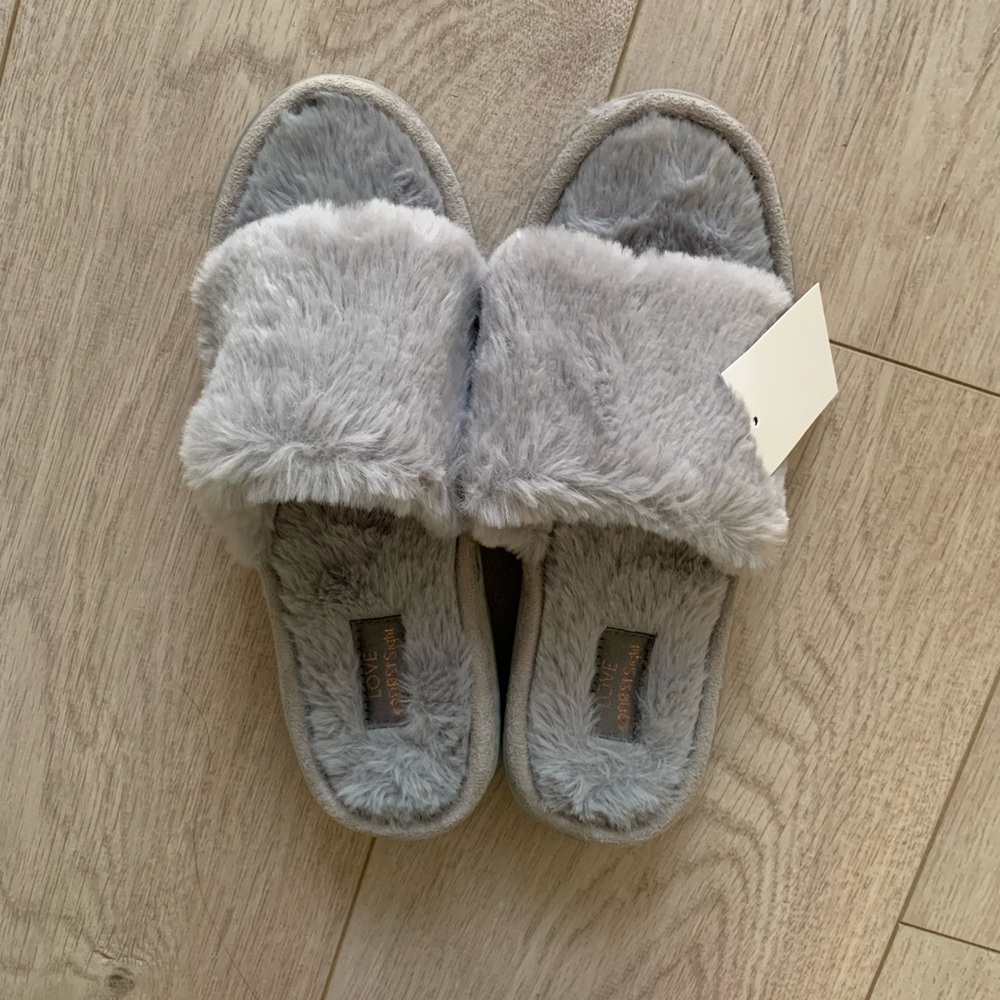 🆕 Boutique gray memory foam sherpa house slipper